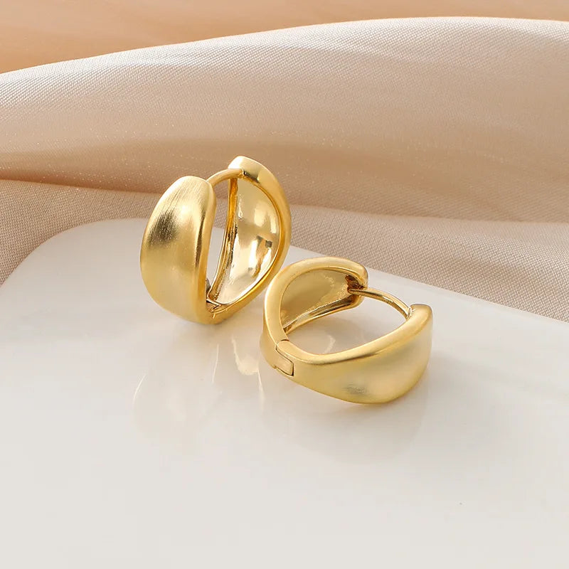 Elegant Brushed Gold Alloy Spiral Hoop Stud & Clip On No Piercing Matte Huggie Ear Cuff Earrings