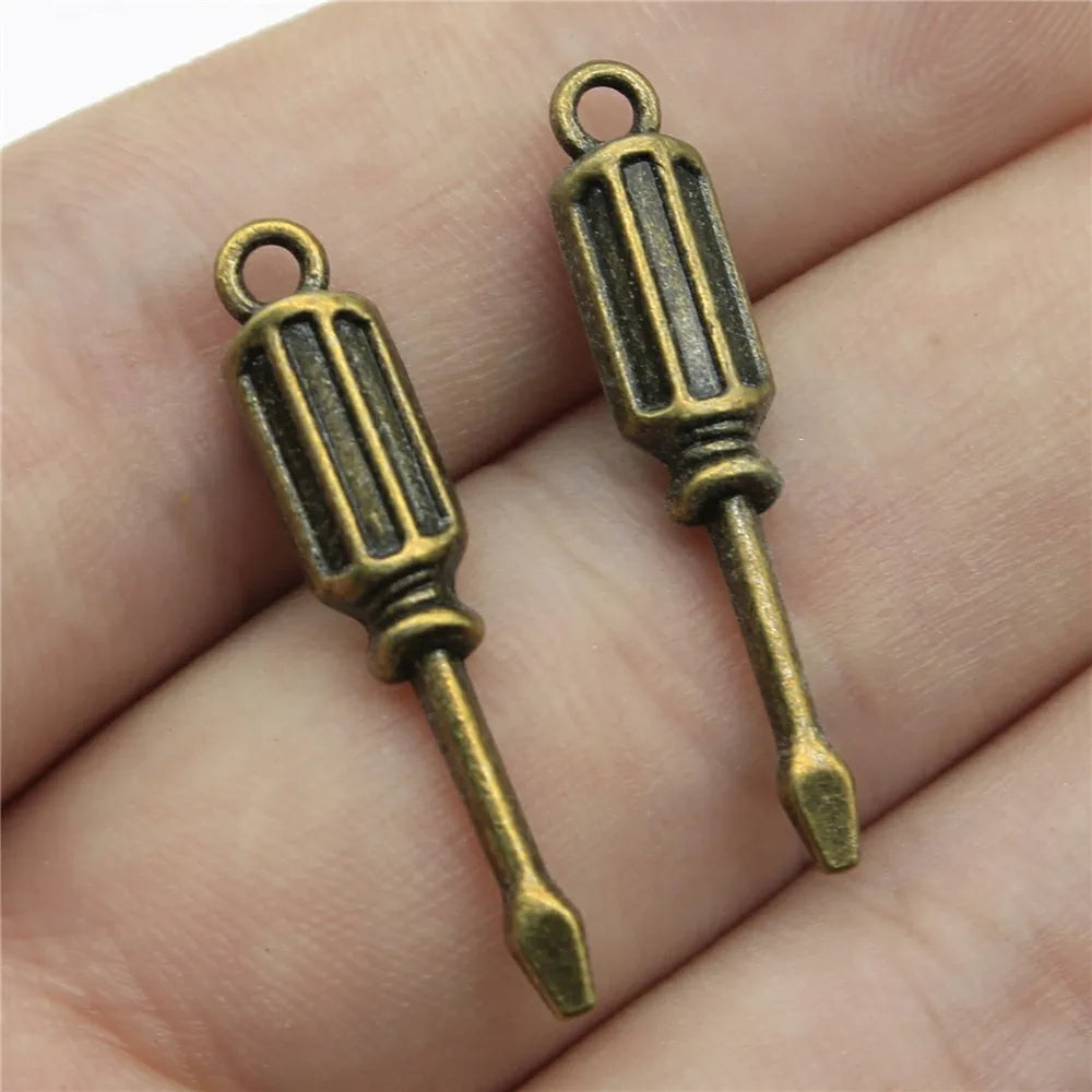 31x6mm 1.8g Multicolor Zinc Alloy Screwdriver Charm Pendant for DIY Tool Theme Jewelry Making