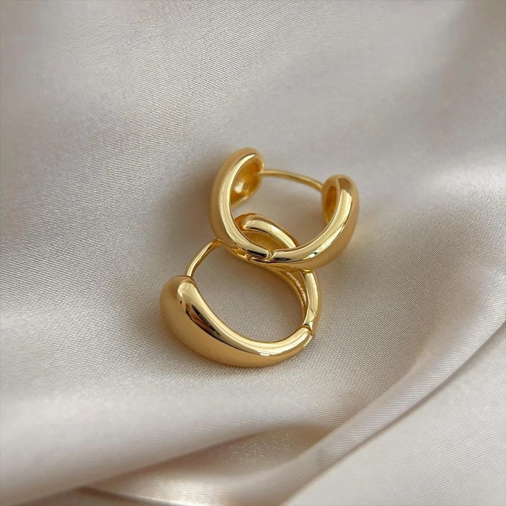 Light Luxury Retro Smooth Copper Hoop Stud Earrings Minimalist Geometric Metal Ring Jewelry