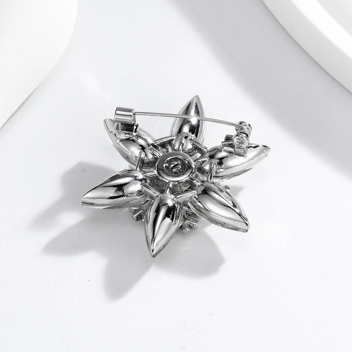 Luxury Crystal Glass Snowflake Brooch With Rhinestones, Elegant Lapel Pin Corsage Suit Accessory Gift