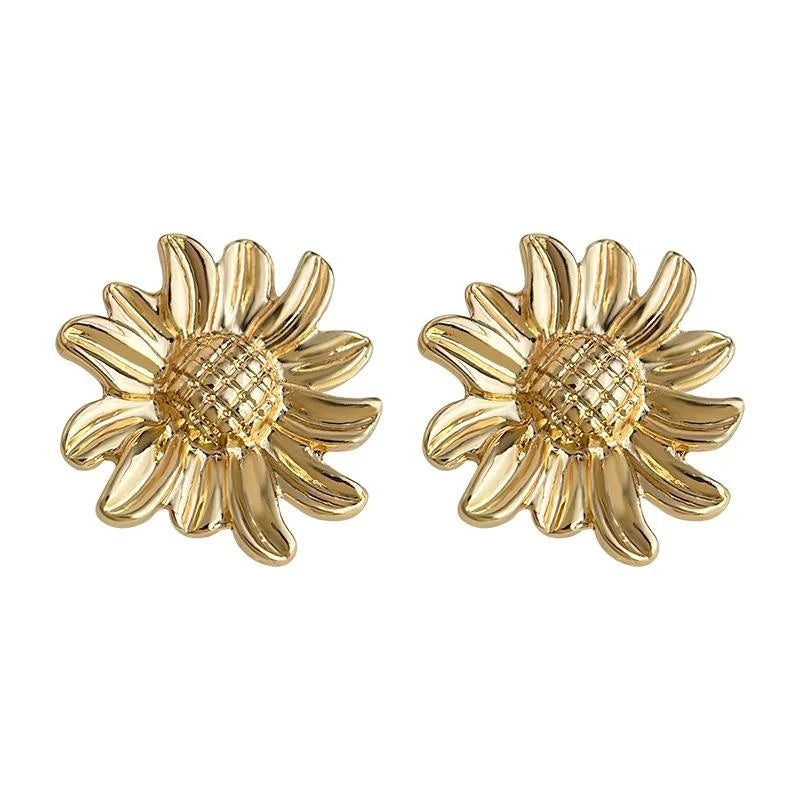 Vintage Style Daisy Sunflower Stud Earrings Copper Floral Petal Design