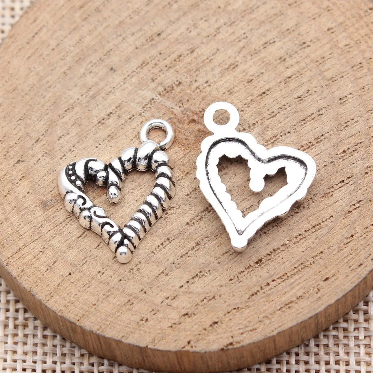 22x17mm 1.6g Antique Silver Zinc Alloy Heart Charm Pendant for DIY Garment and Jewelry Making