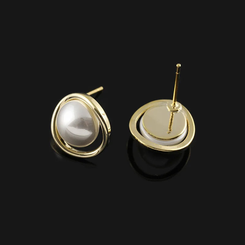 Elegant Mabe Pearl Spiral Disc Alloy Stud & Clip On No Piercing Commuter Minimalist Earrings
