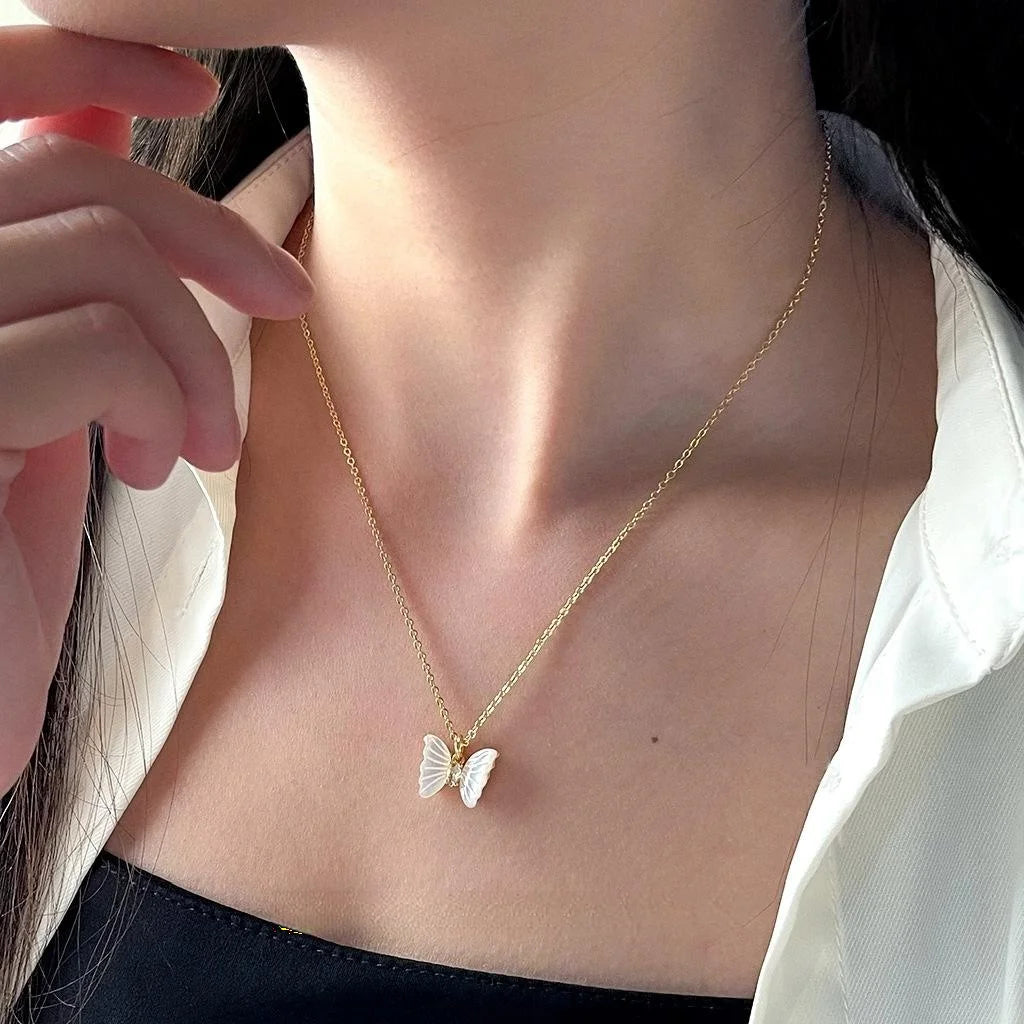 18K Gold Plated Copper Real Shell Round Geometric Light Luxury Clavicle Necklace