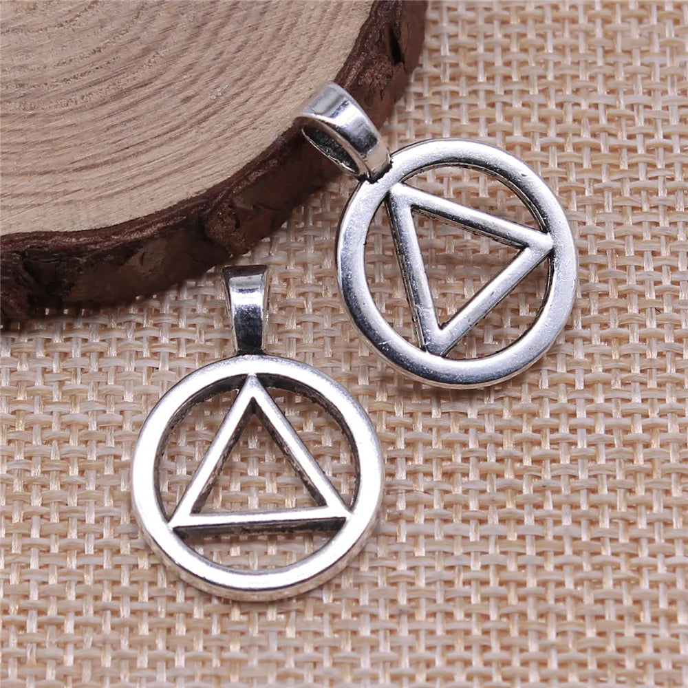 26x19mm 2.6g Antique Silver Zinc Alloy Geometric Triangle Symbol Charm Pendant for DIY Jewelry