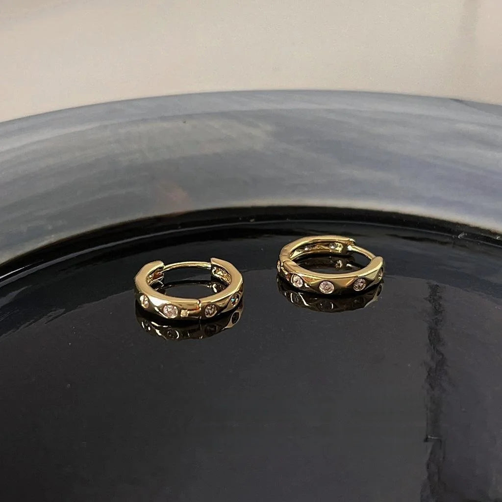 Sweet Cool Copper Micro Pave Zircon Round Hoop Earrings, Geometric Huggie Jewelry For Women