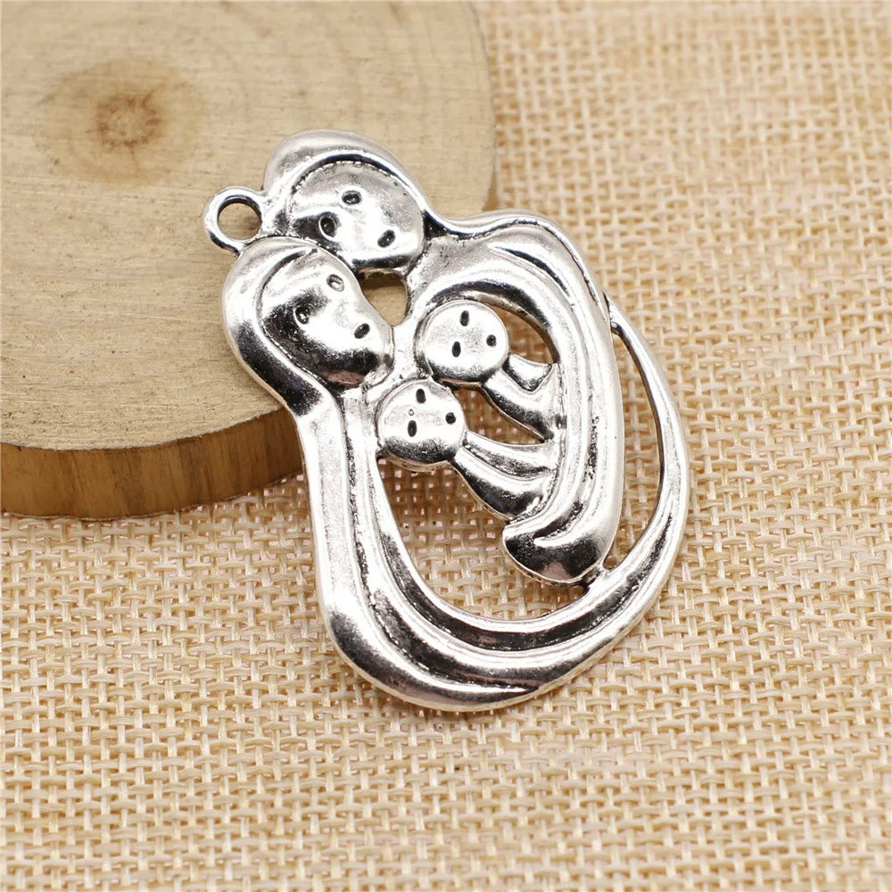 41x49mm 10g Antique Silver Finish Zinc Alloy Loving Family Charm Pendant for DIY Necklace Jewelry
