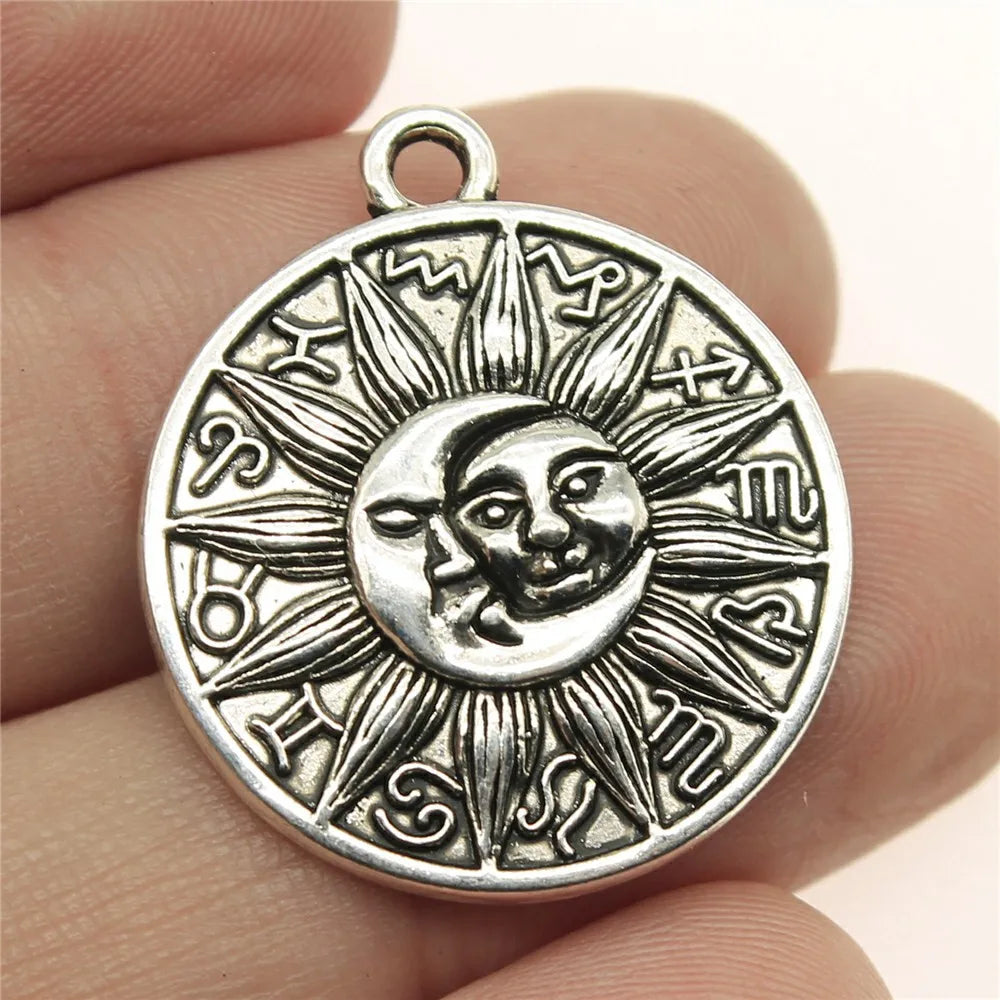 28x25mm 4.1g Zinc Alloy Round Sun Moon Totem Symbol Charm Pendant for DIY Necklace Bracelet Making