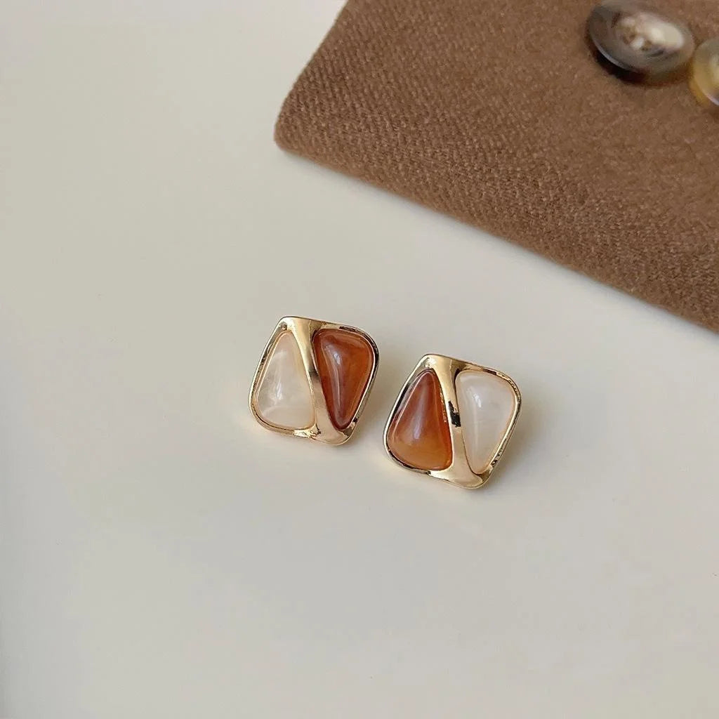 Maillard Coffee Brown Copper Geometric Irregular Drop Earrings French Retro Winter Style