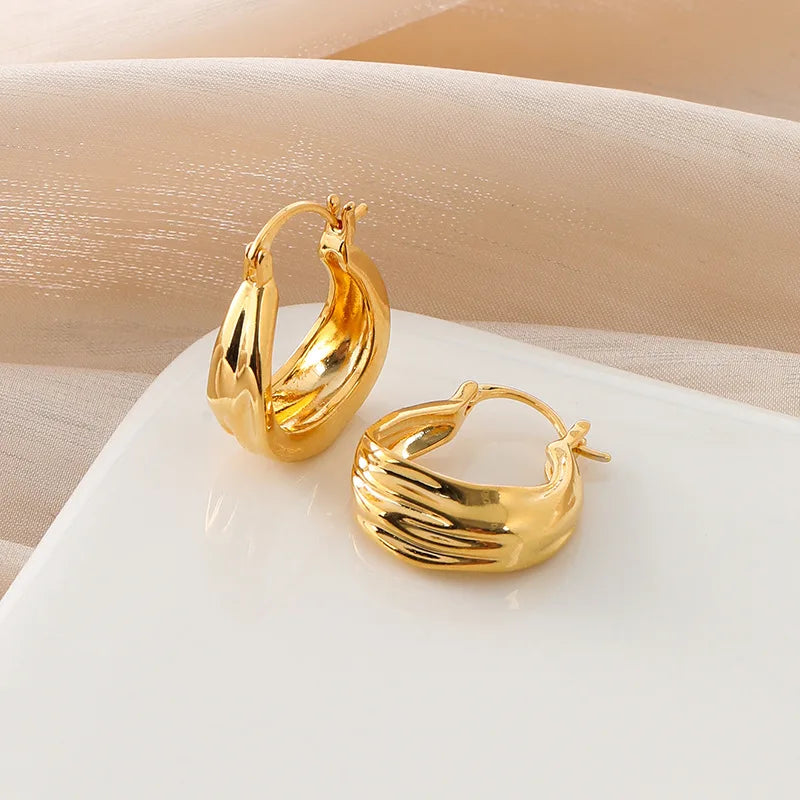 Elegant Gold Alloy Wrinkled Hoop Earrings For Women, Minimalist Stud & Clip On No Piercing Earrings