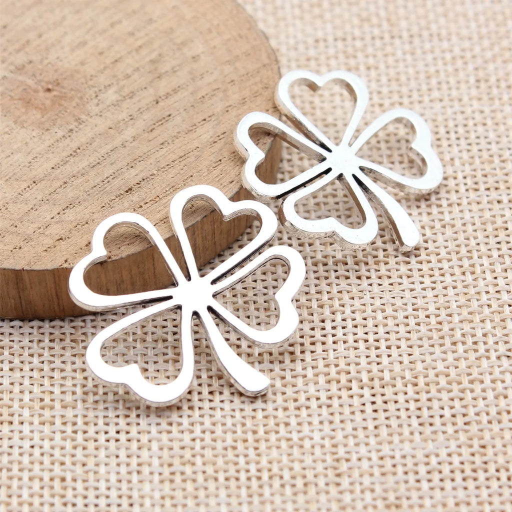 31x29mm 3.5g Antique Silver Zinc Alloy Hollow Four Leaf Clover Charm Pendant for DIY Jewelry Making