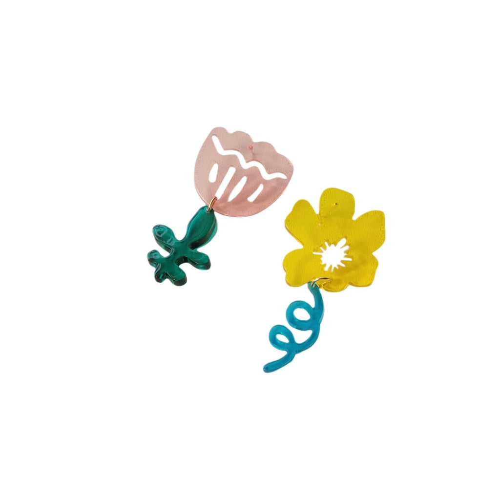 Korean Style Transparent Acrylic Flower Drop Earrings With Silver Plated Pins, Asymmetrical Colorblock Design