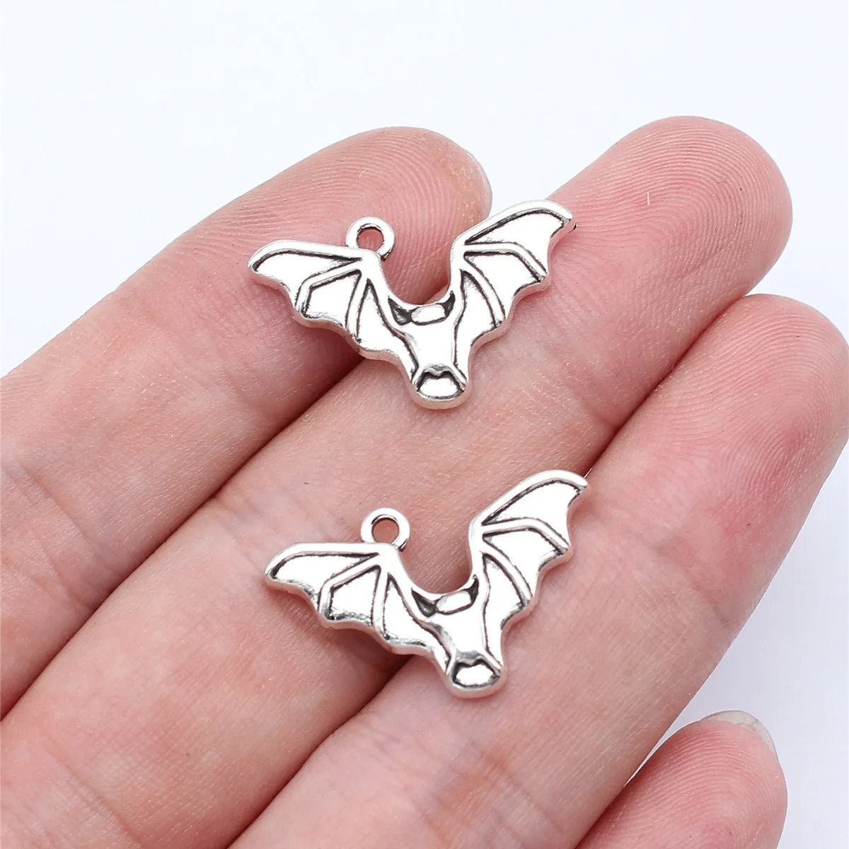 23x15mm 1.4g Antique Silver Zinc Alloy Bat Charm Pendant for DIY Necklace Bracelet Jewelry Making