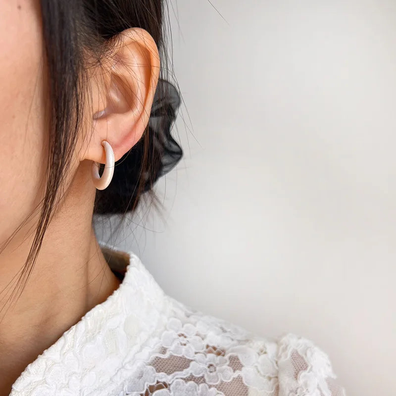 Glitter Enamel Crescent Hoop Alloy Stud & Clip On No Piercing Fashion C-Shaped Circle Earrings
