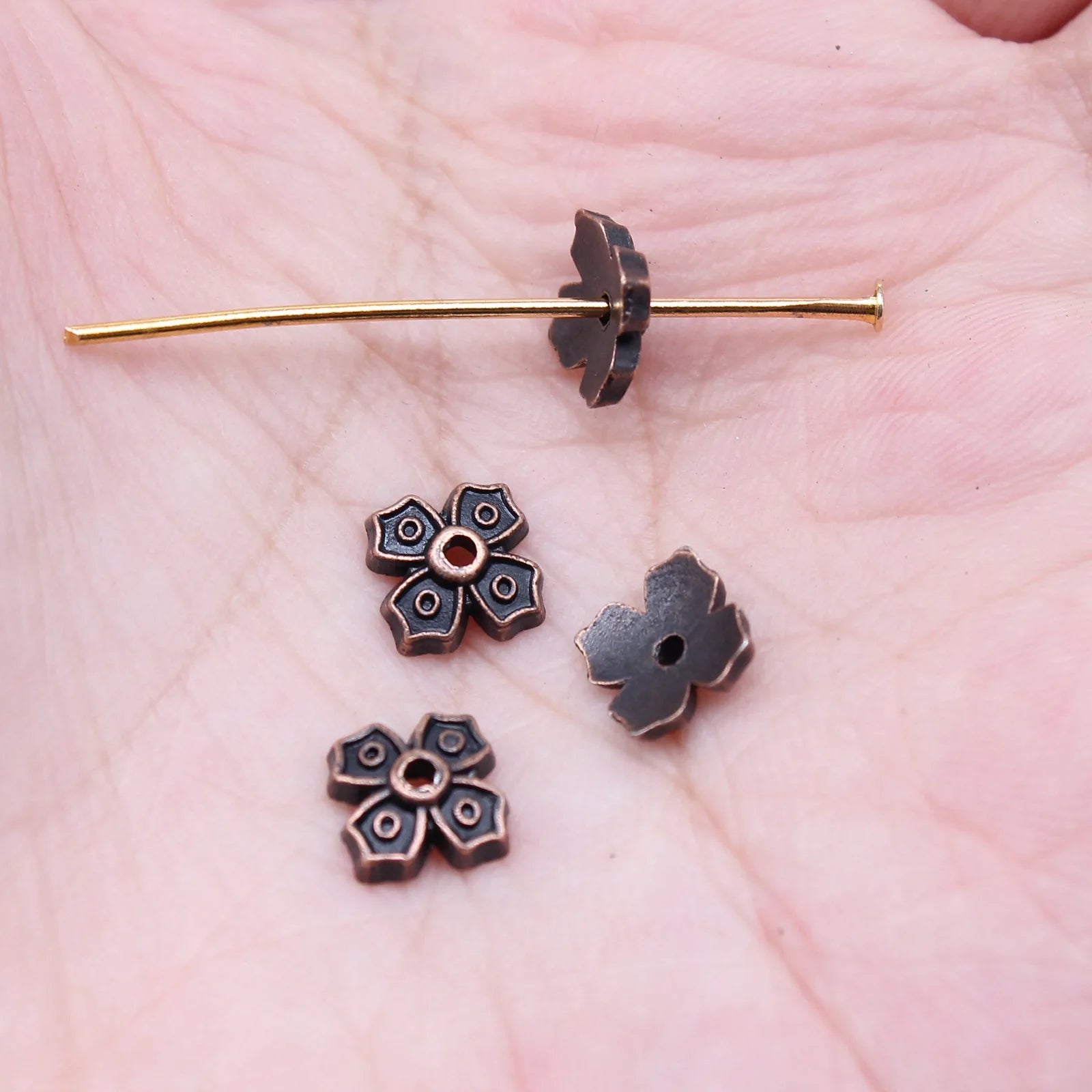 7x7mm 0.29g Multicolor Zinc Alloy Flower Bead Cap Jewelry Findings for DIY Pendant Bracelet Making