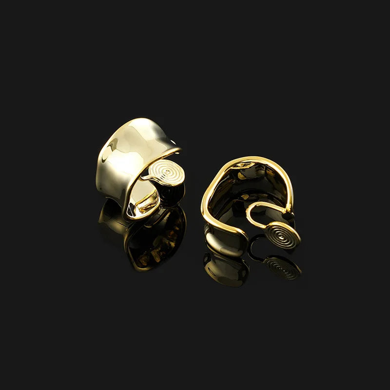 Elegant Gold Alloy Spiral Disc Wide Hoop Cuff Stud & Clip On No Piercing Women's Fashion Earrings