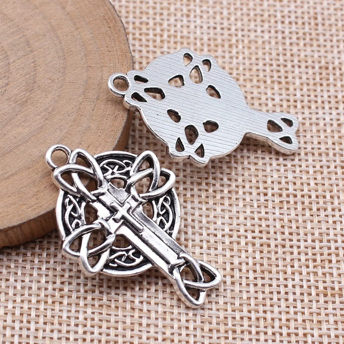 24x37mm 4.2g Multicolor Zinc Alloy Celtic Knot Cross Charm Pendant for Necklace Bracelet Making