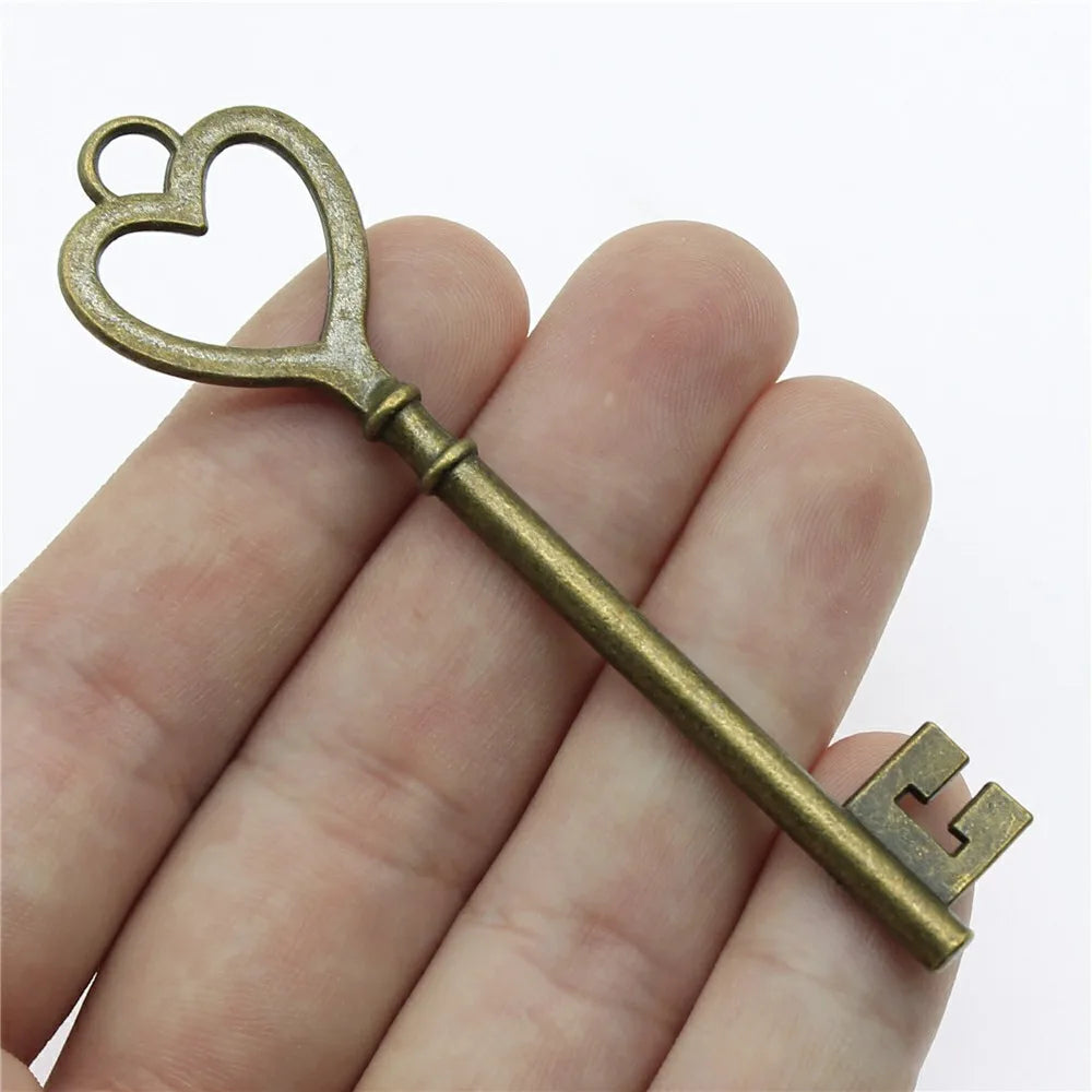 82mm 7.7g Multicolor Zinc Alloy Key Charm Pendant for DIY Jewelry Making