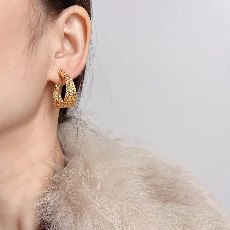 Elegant Gold Alloy Multi Layer Spiral Hoop Stud & Clip On No Piercing Chain Tassel Huggie Earrings