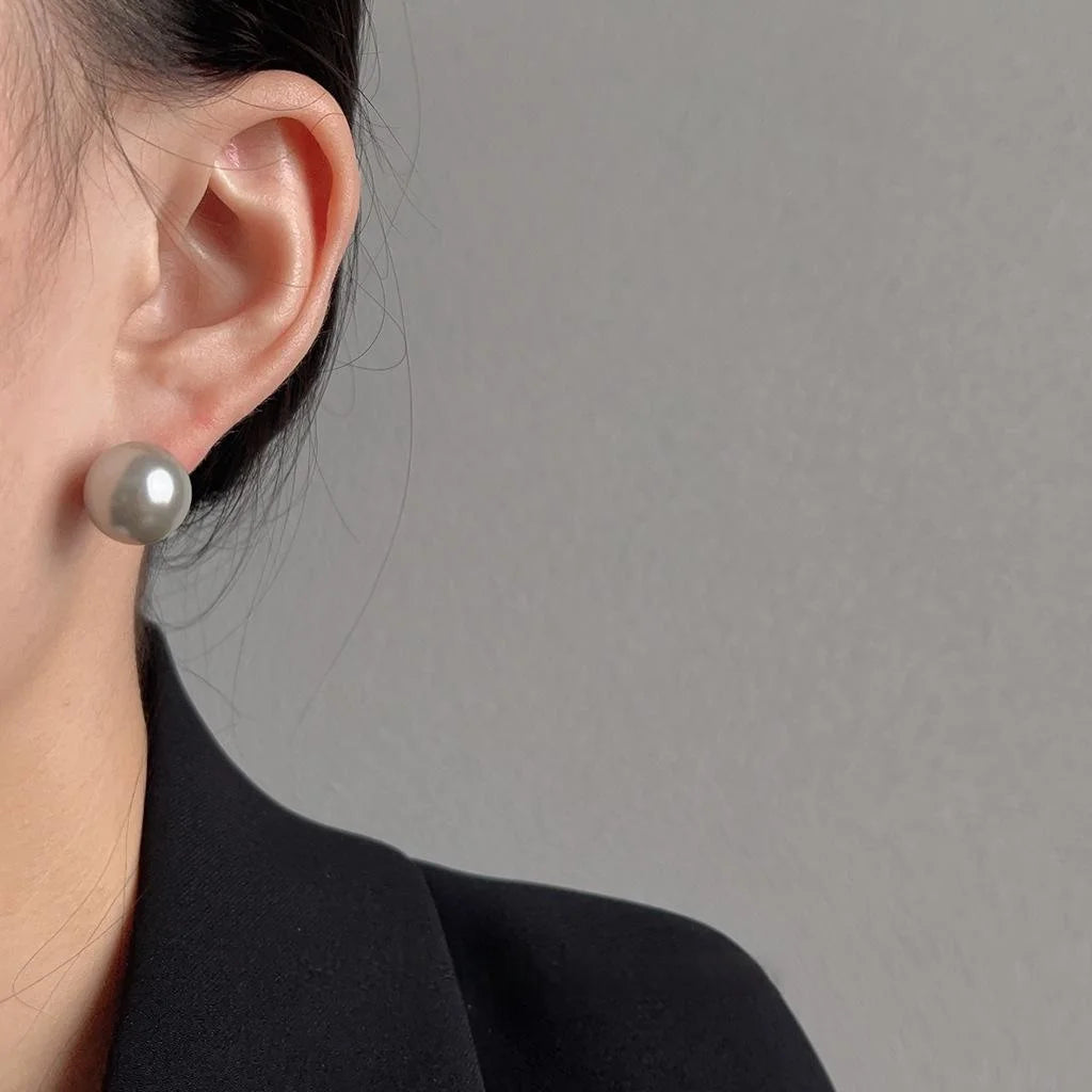 Light Luxury Cool Gray Glass Pearl Geometric Round Stud Earrings With Silver Plated Pins