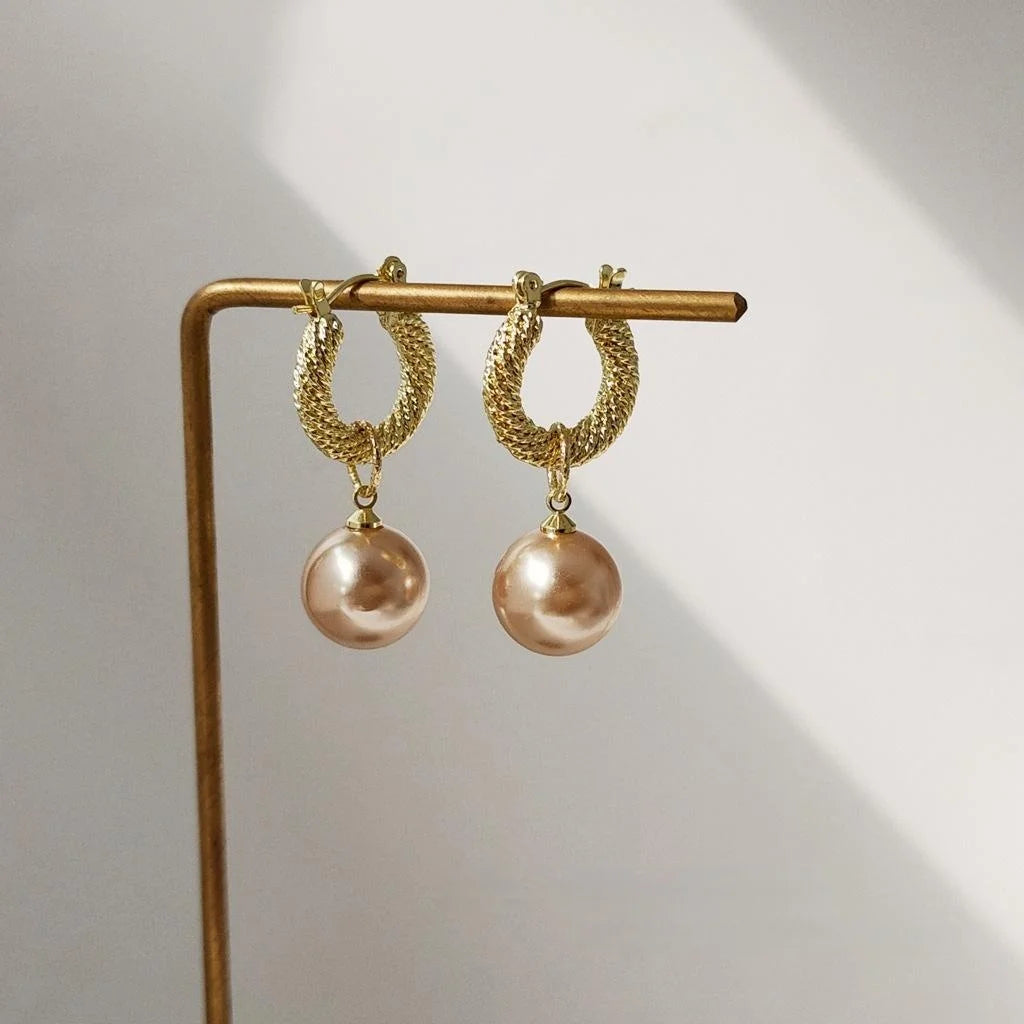Light Luxury Champagne Gold Alloy Pearl Twist Hoop Earrings French Vintage Geometric Jewelry