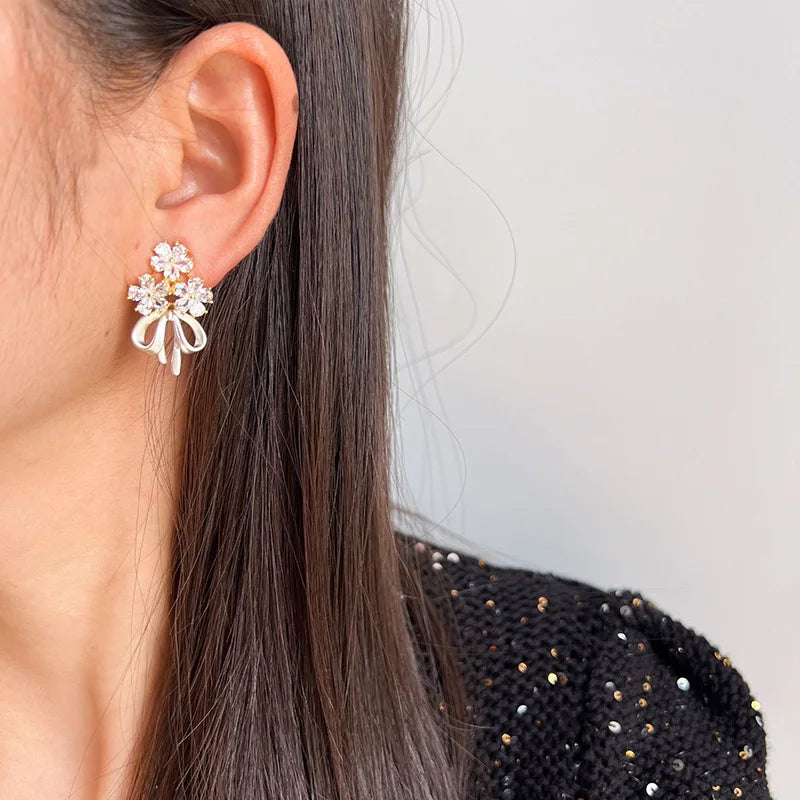 Elegant Sweet Zircon Flower Bowknot Stud & Clip On No Piercing Alloy Bridal Party Earrings