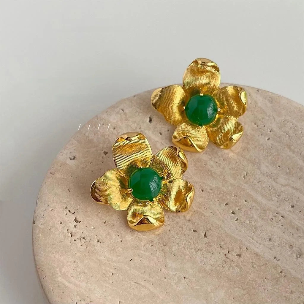 Vintage Resin Flower Drop Earrings French Palace Style Light Luxury Statement Jewelry