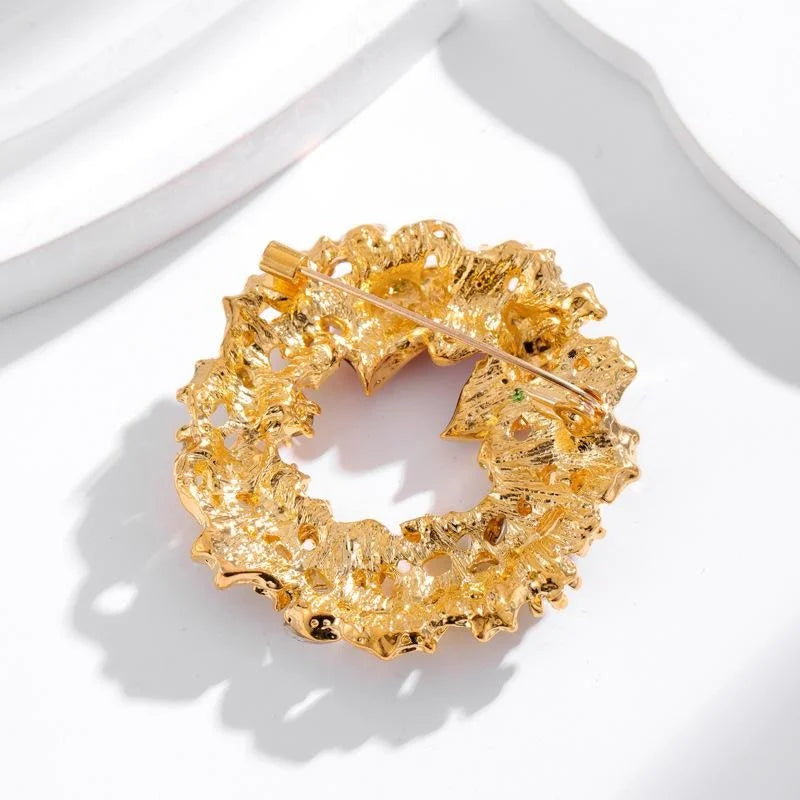 Elegant Christmas Wreath Brooch Alloy Enamel Red Bow Rhinestone Lapel Pin Corsage Suit Accessory Gift