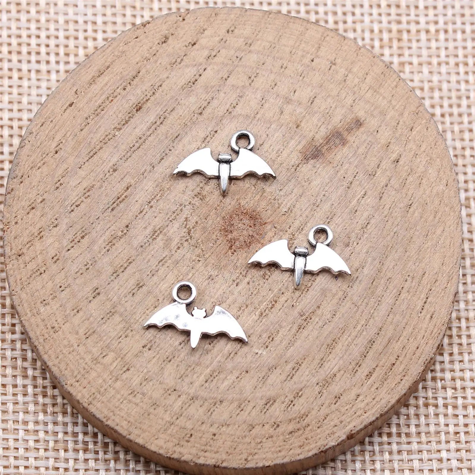 9x14mm 0.35g Antique Silver Zinc Alloy Bat Charm Pendant for DIY Necklace Bracelet Making