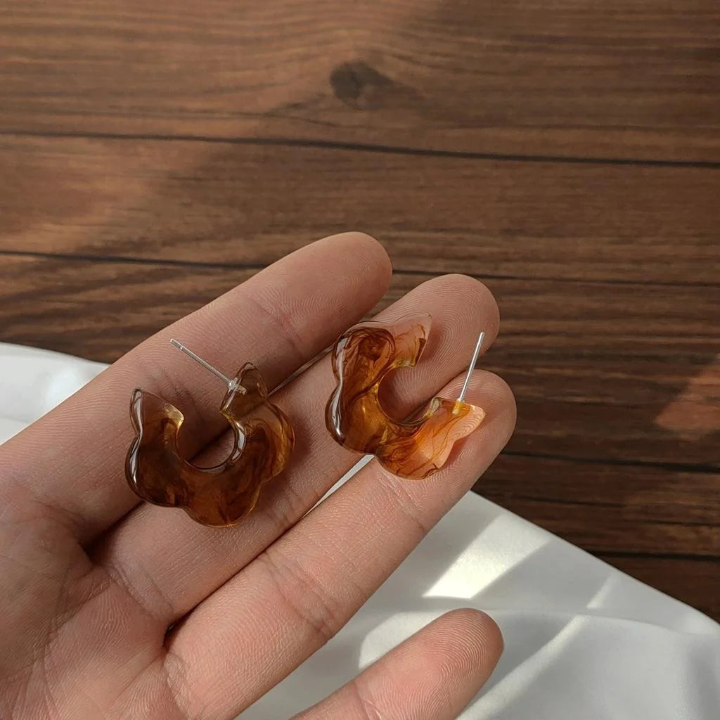 Korean Simple Resin Tortoiseshell Gradient C-Shape Plum Blossom Hoop Earrings With Silver Plated Pins