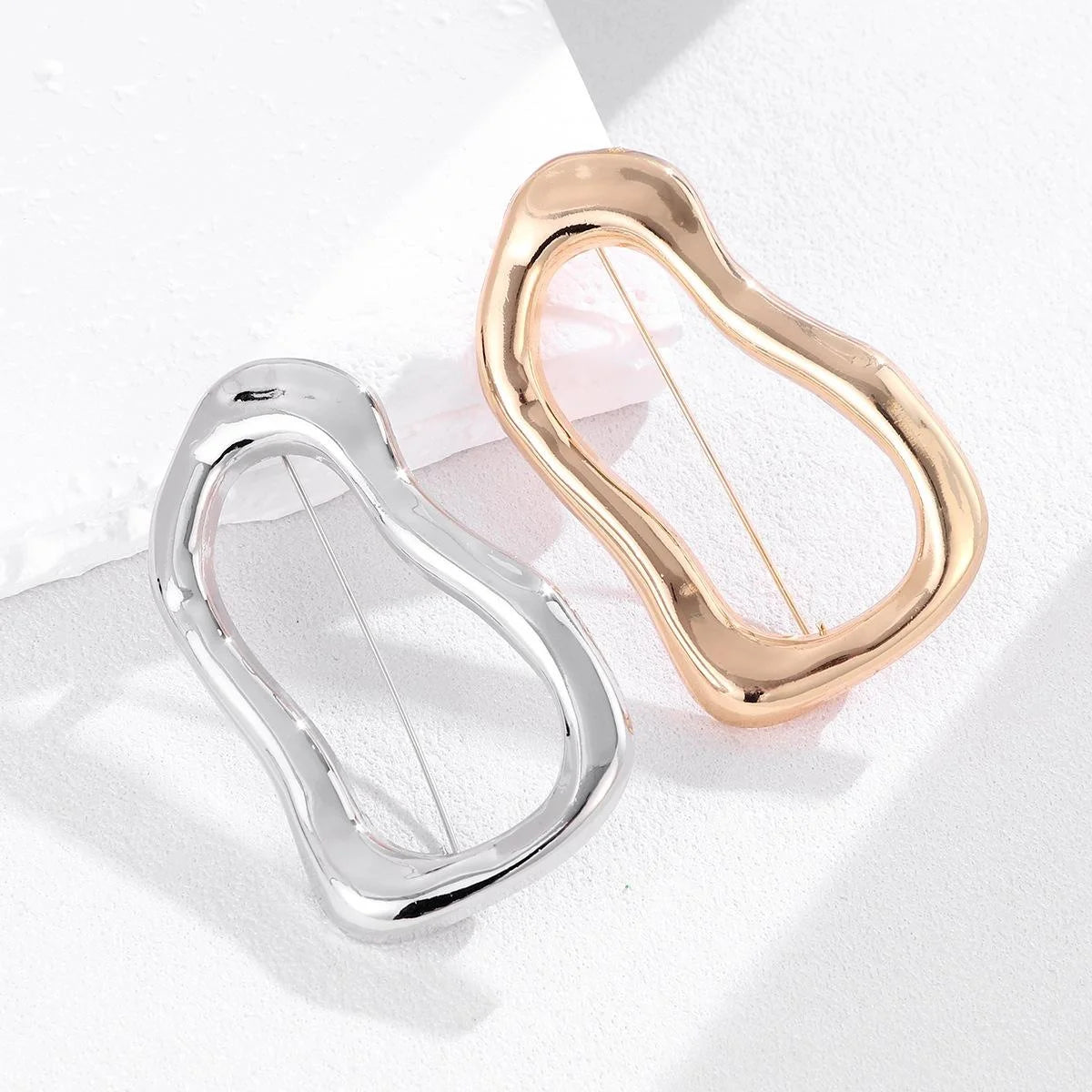 Elegant Gold Alloy Irregular Hollow Oval Geometric Brooch, French Vintage Lapel Pin Suit Accessory Gift