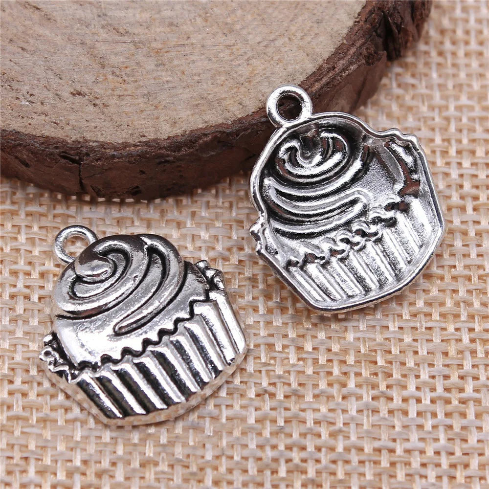 22x19mm 2.2g Multicolor Zinc Alloy Cake Charm Pendant for Dessert Theme DIY Jewelry Making