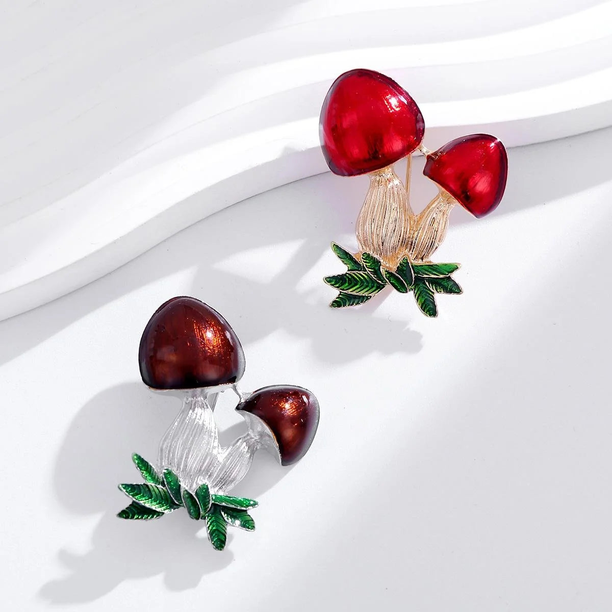 Cute Enamel Mushroom Brooch With Green Leaves, Alloy Cartoon Fungi Lapel Pin Corsage Gift For Women