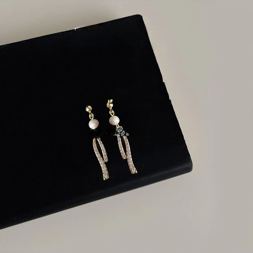 High-End Minimalist Copper Freshwater Pearl Bow Stud Earrings 14K Gold Plated