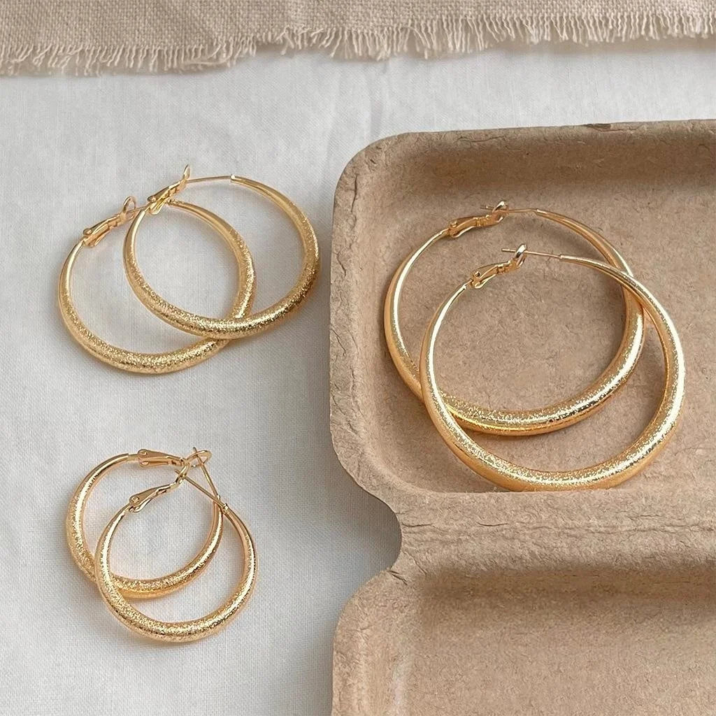 French Hong Kong Style Matte Copper Hoop Earrings Minimalist Geometric Light Luxury Jewelry