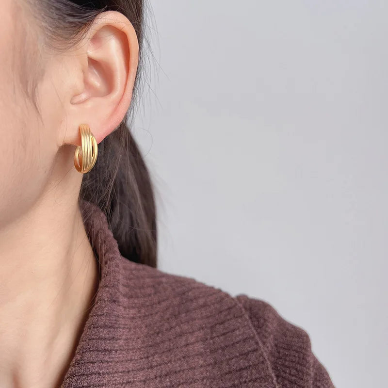 Elegant Luxury Matte Gold Alloy Crossed C-Shaped Ribbed Hoop Stud & Clip On No Piercing Earrings