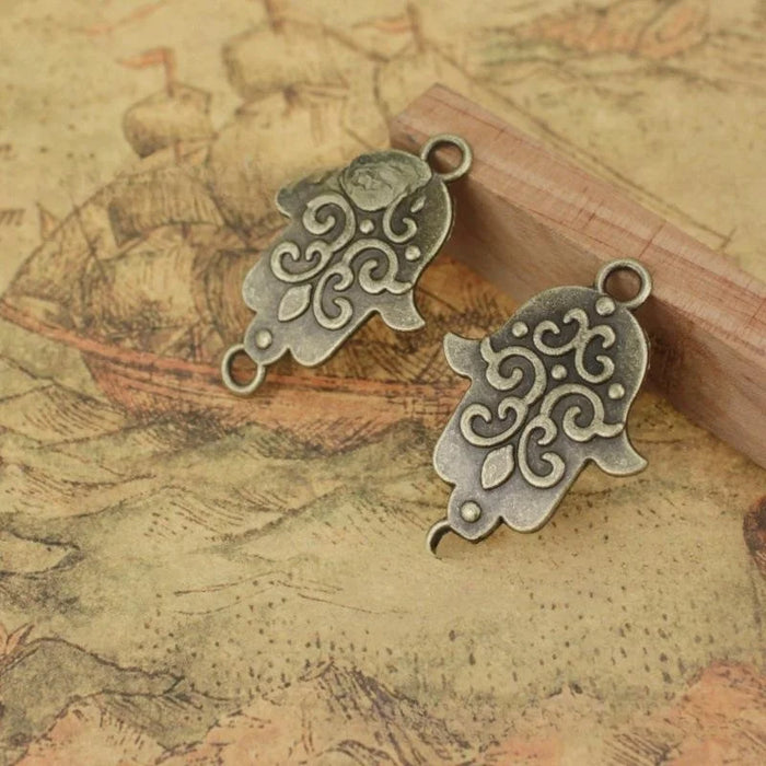 Antique Silver Zinc Alloy Charm Pendant for DIY Necklace Bracelet Jewelry Making — 34×22mm
