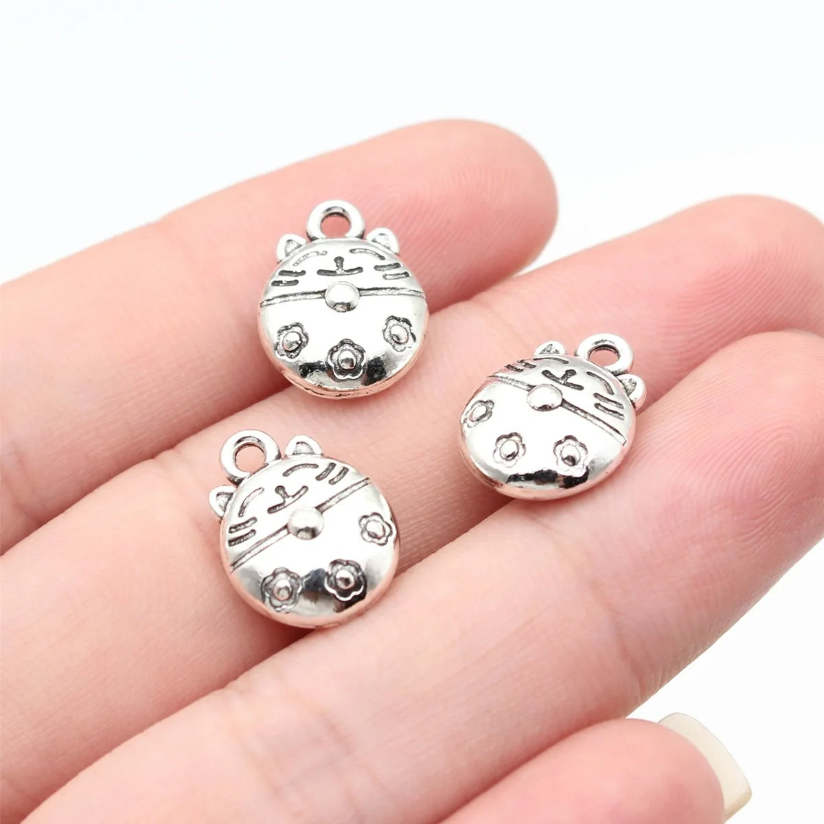 15x11x6.3mm 2.5g Multicolor Zinc Alloy Lucky Cat Charm Pendant for DIY Bracelet Necklace Jewelry Making