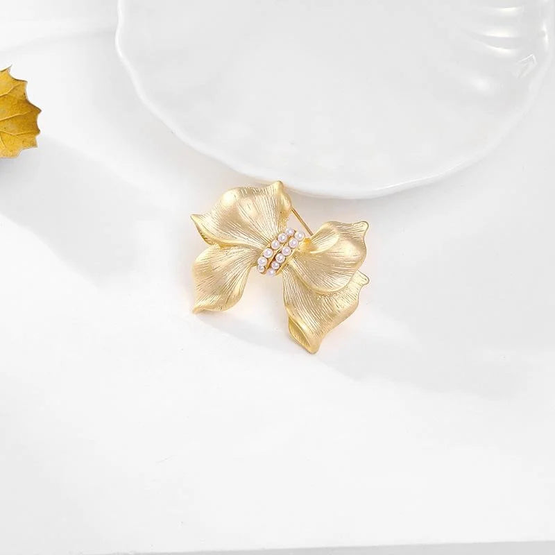 Elegant Gold Alloy Bow Brooch With Faux Pearl Center, Women's Lapel Pin Corsage Suit Accessory Gift