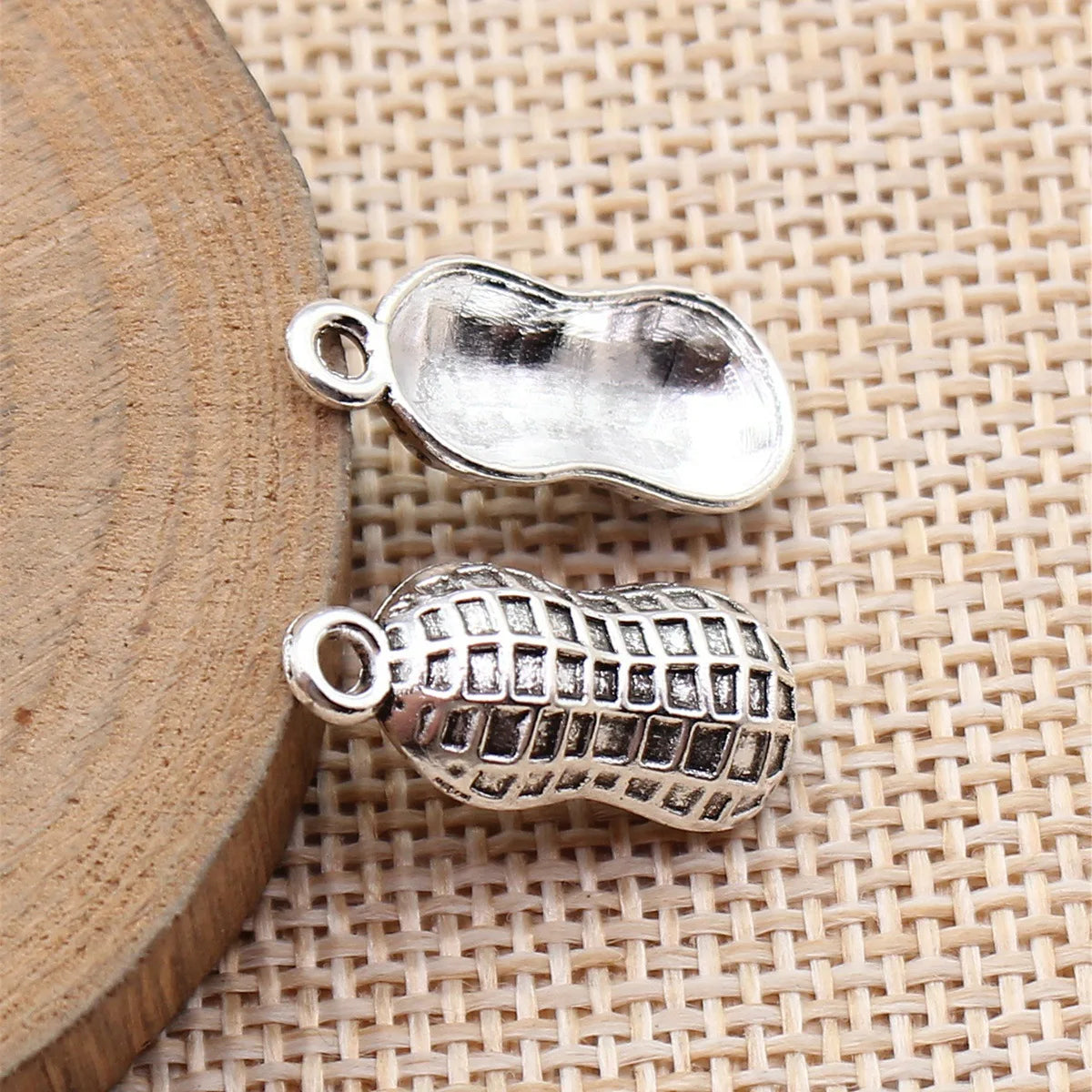 22x9.5mm 1.3g Antique Silver Zinc Alloy Peanut Charm Pendant for DIY Bracelet Necklace Making