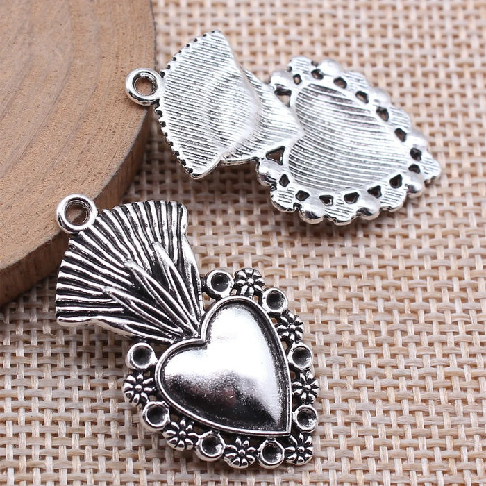 20x37mm 3.6g Antique Silver Zinc Alloy Gothic Heart Charm Pendant for DIY Necklace Bracelet Making