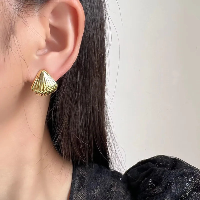 Elegant Gold Alloy Seashell Fan Spiral Disc Stud & Clip On No Piercing Statement Fashion Earrings