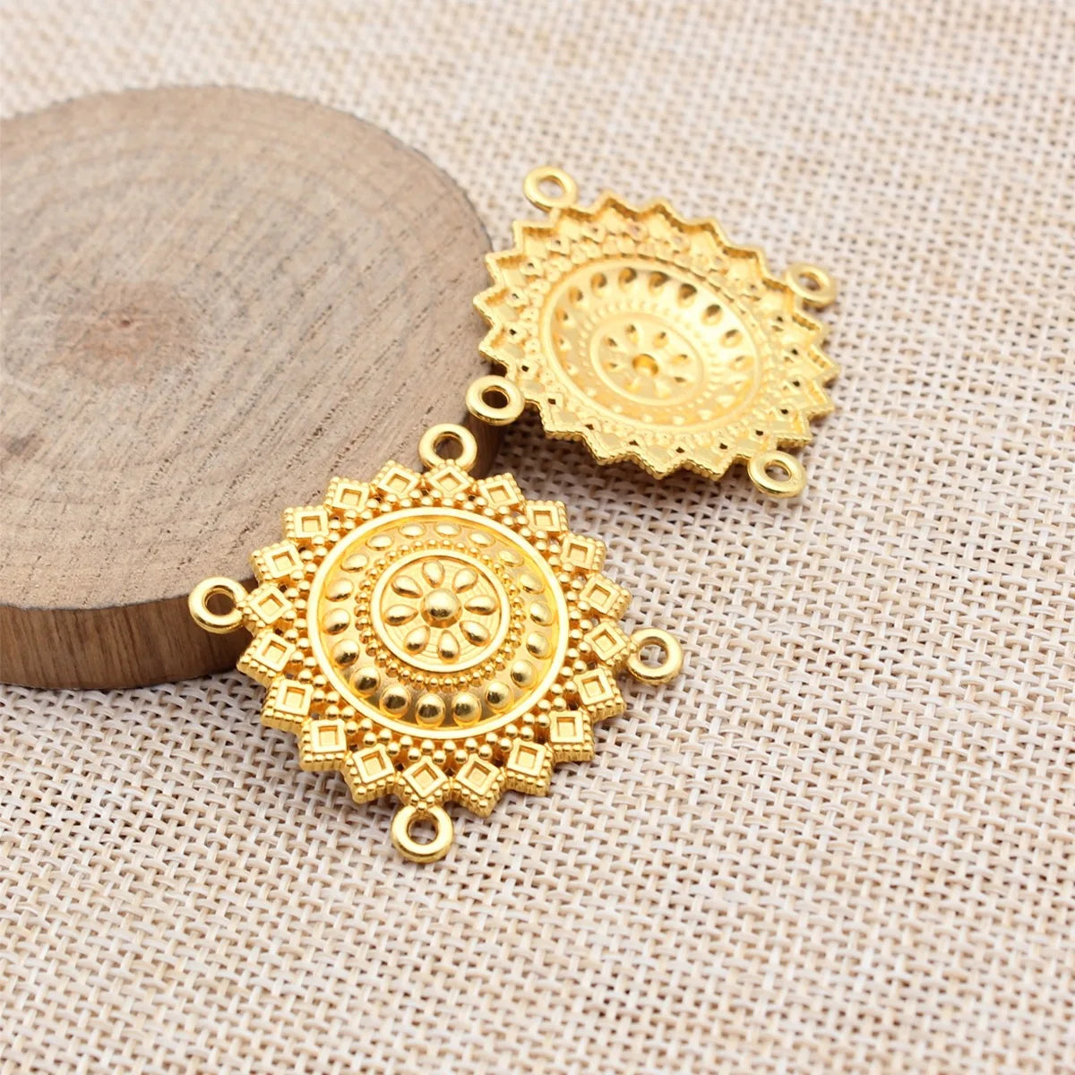 32x32mm 4.6g Multicolor Zinc Alloy 4 Hole Connector Charm for Body Chain Waist Chain Headpiece DIY