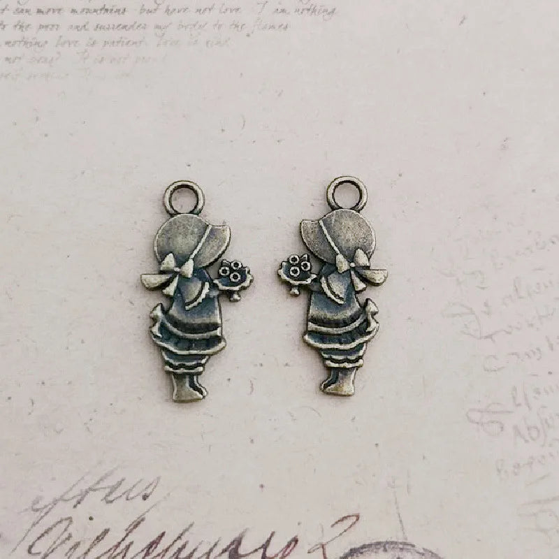 30MM Zinc Alloy Girl Charm Pendant for DIY Necklace Bracelet Jewelry Making