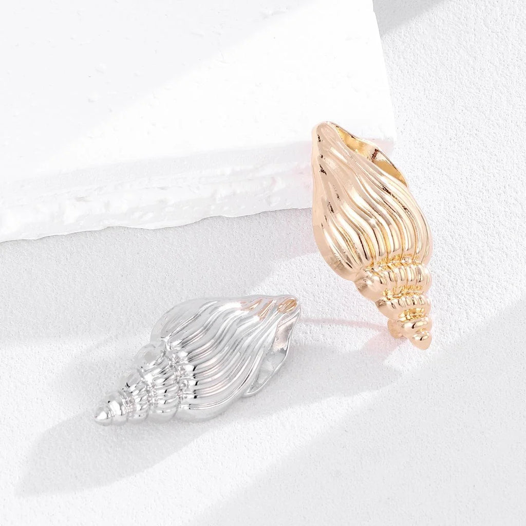 Elegant Gold Alloy Conch Shell Brooch, Minimalist Ocean Lapel Pin Corsage For Suits And Gifts