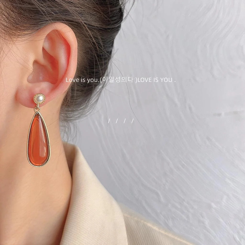 French Vintage Palace Style Amber Teardrop Pearl Alloy Stud Earrings For Women
