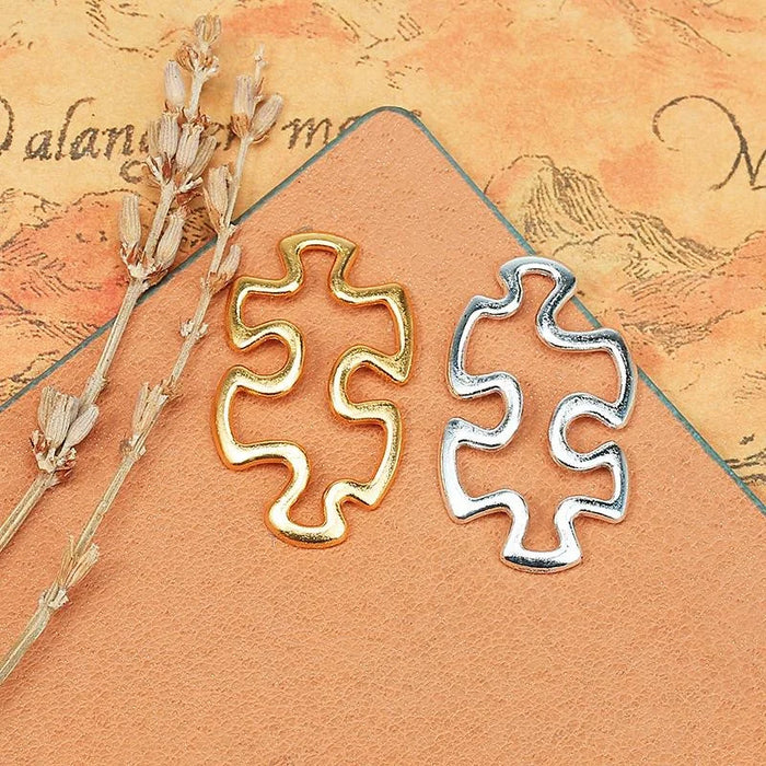 Zinc Alloy Hollow Charm Pendant for DIY Necklace Bracelet Jewelry Making — 30×18mm