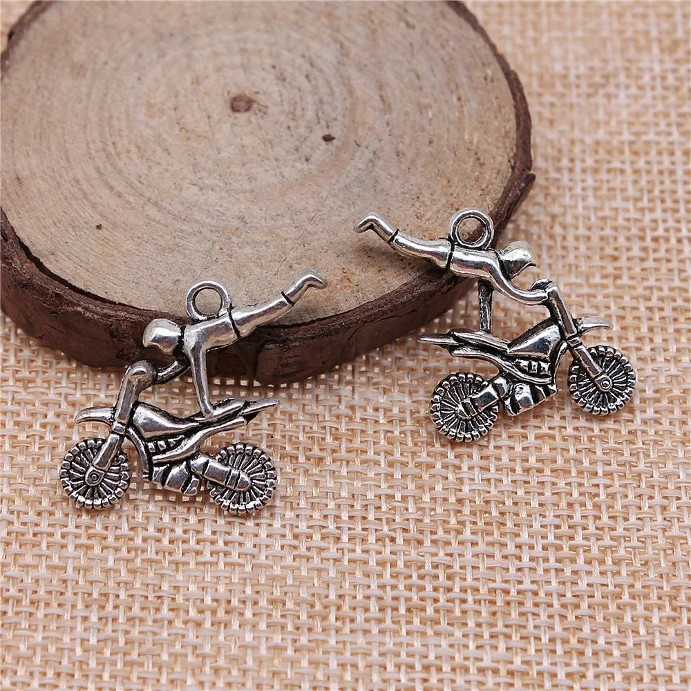 25x25mm 2.9g Antique Silver Zinc Alloy Motorcycle Racing Charm Pendant for DIY Sports Jewelry Making