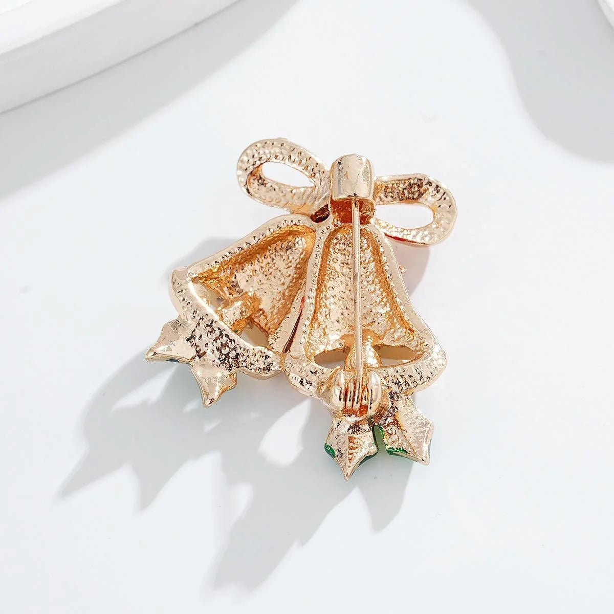Elegant Enamel Christmas Bell Brooch With Rhinestone Bow, Alloy Lapel Pin Corsage Suit Accessory Gift