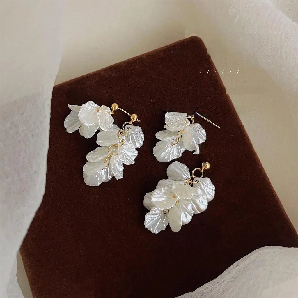 French Vintage Handmade Resin Flower Drop Earrings, Two-Way Sweet Forest Style Posts